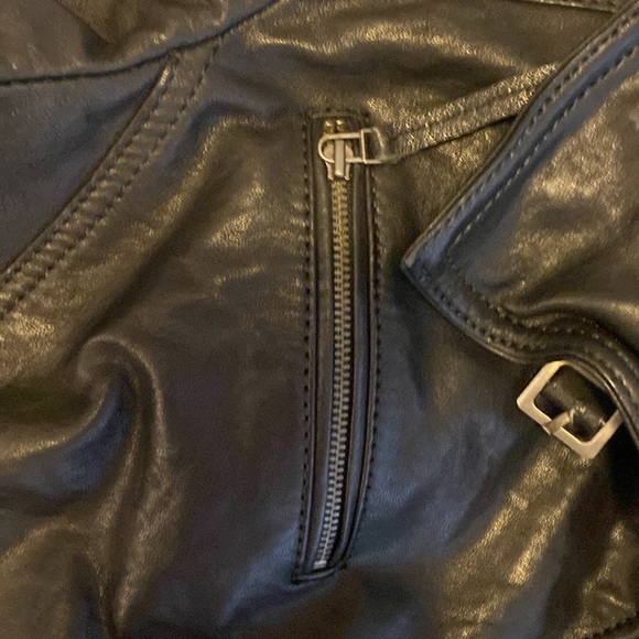 Danier Black Leather Jacket - Picture 6 of 9